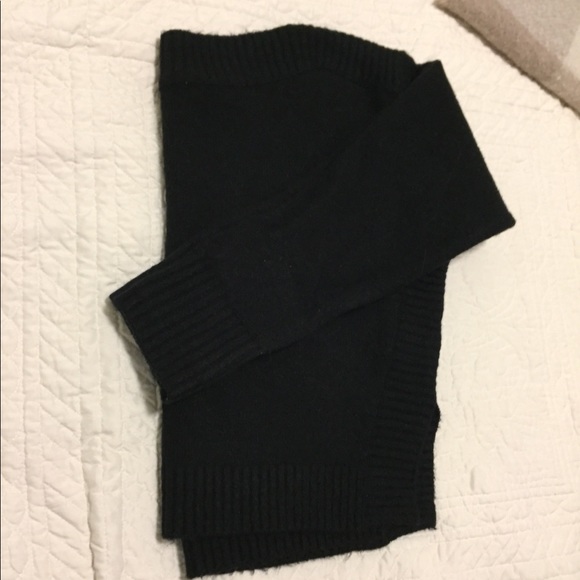 Off shoulder sweater - Picture 4 of 6